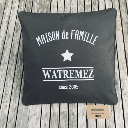 Coussin personnalisé maison de famille