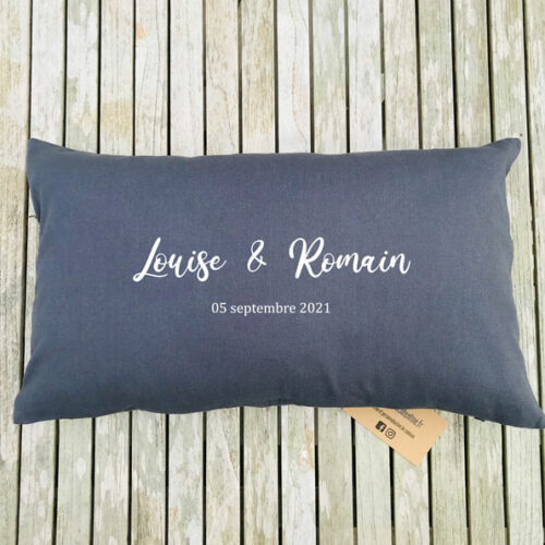 Coussin personnalisé pour des jeunes mariés