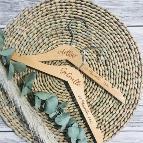 Cintre personnalisé