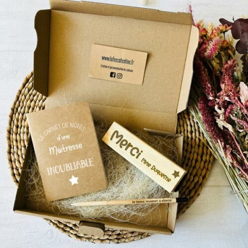 Box-personnalisee-Fete-des-maitresses-modèle-Bois