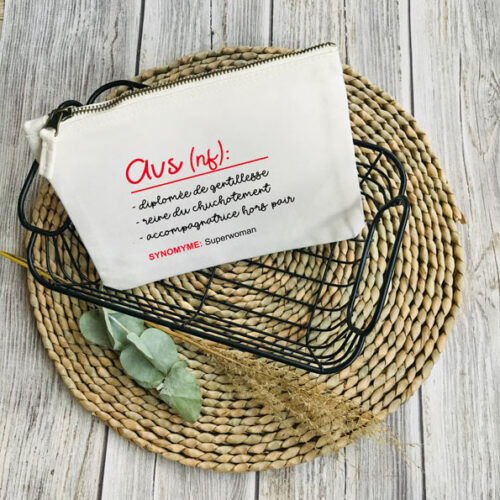 Pochette-plate-personnalisée-pour-AVS-Ecole