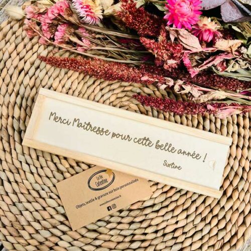 Plumier-personnalise-Merci-Maitresse