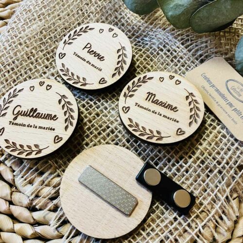 Badge en bois "Témoin du marié"