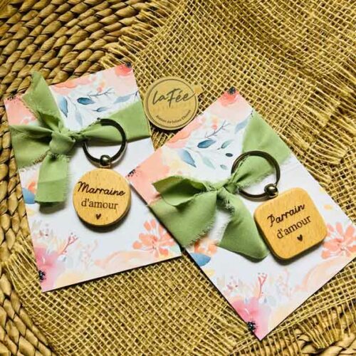 Porte-cle-Parrain-Marraine-bois