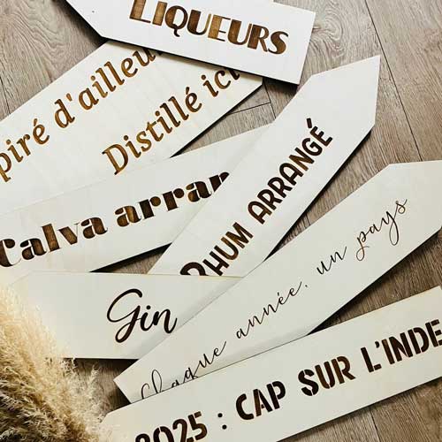 Panneau direction bois