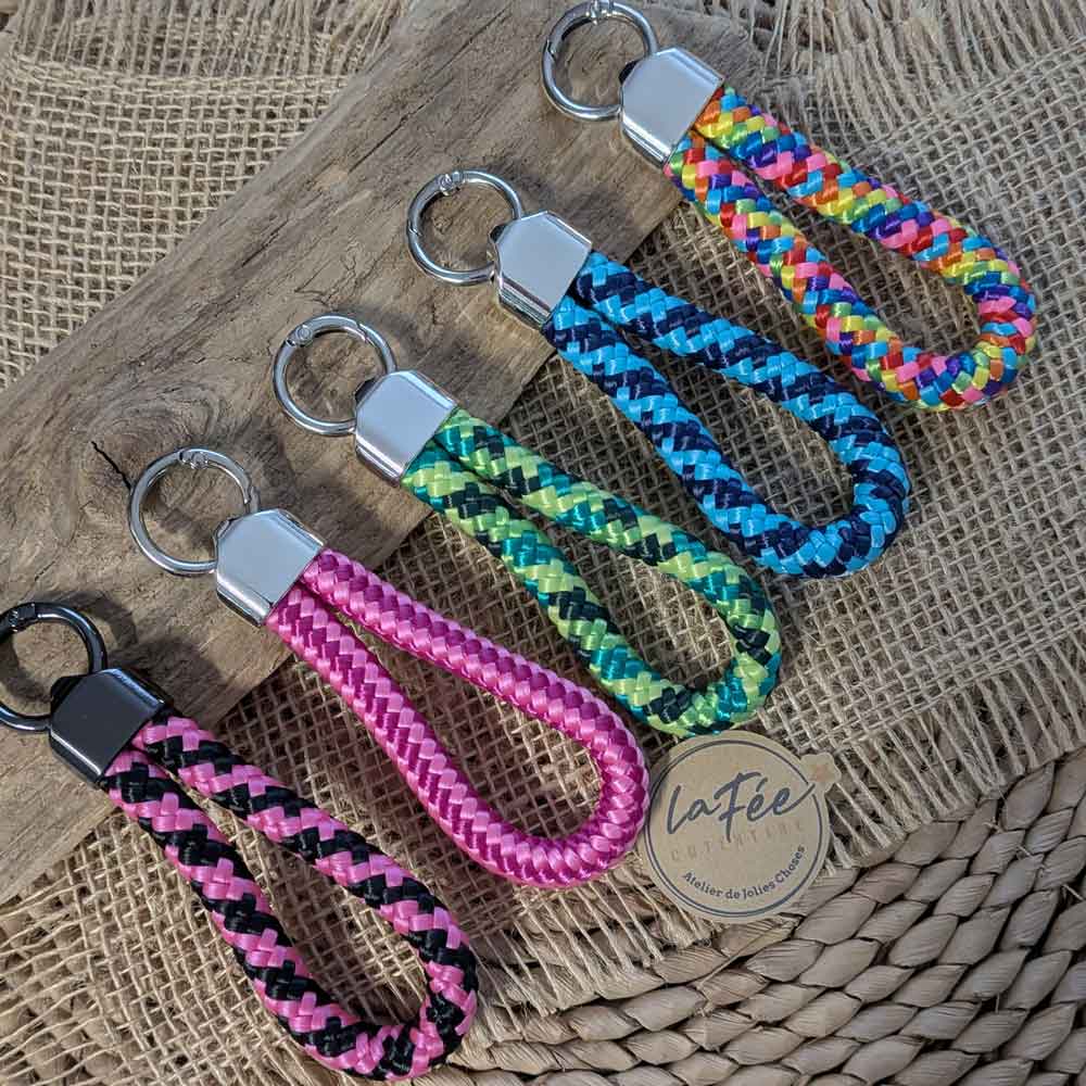 Porte-clé-corde-nautique-multicolore